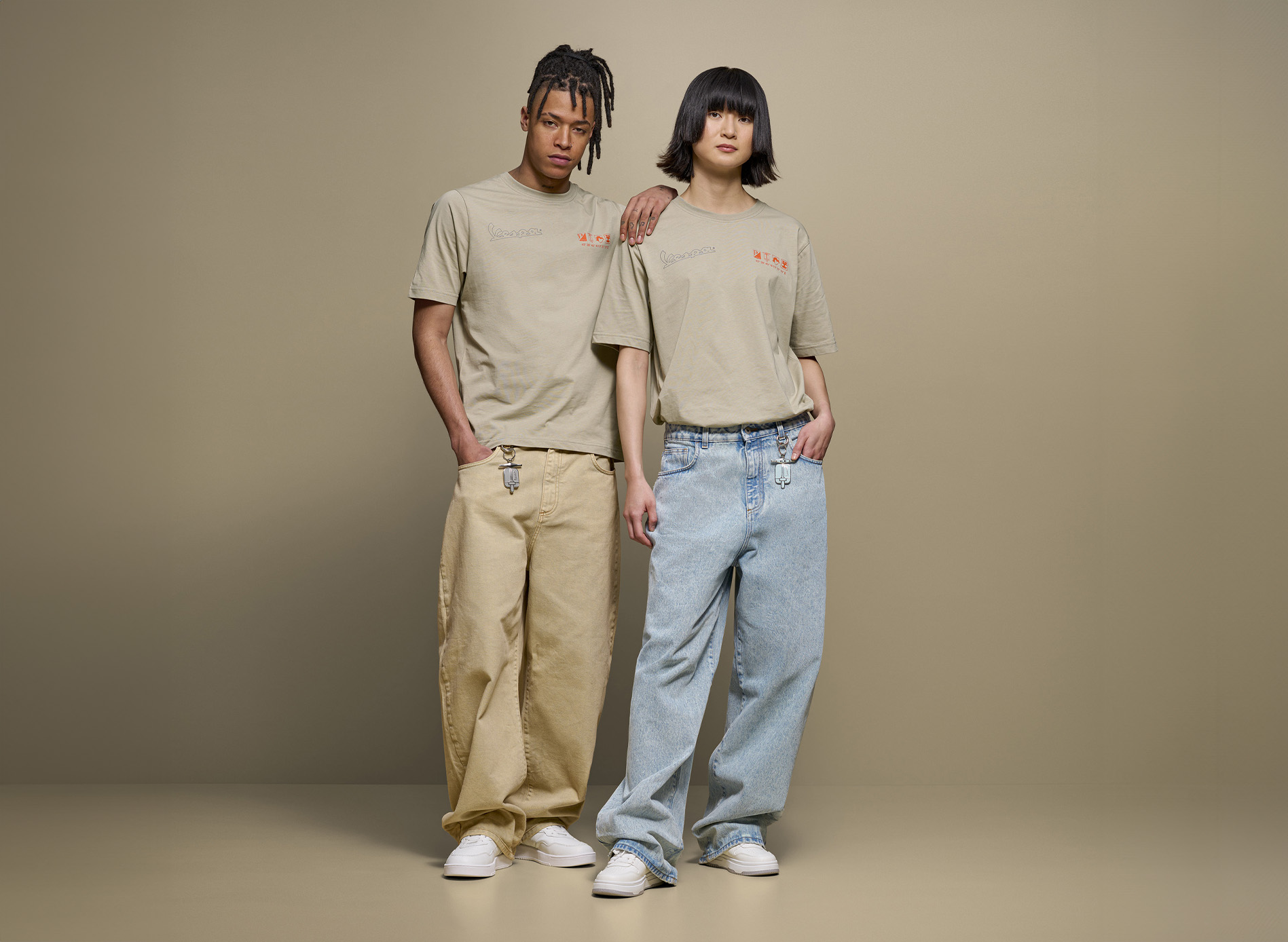 Vespa T-shirt Nomad beige DEC collection