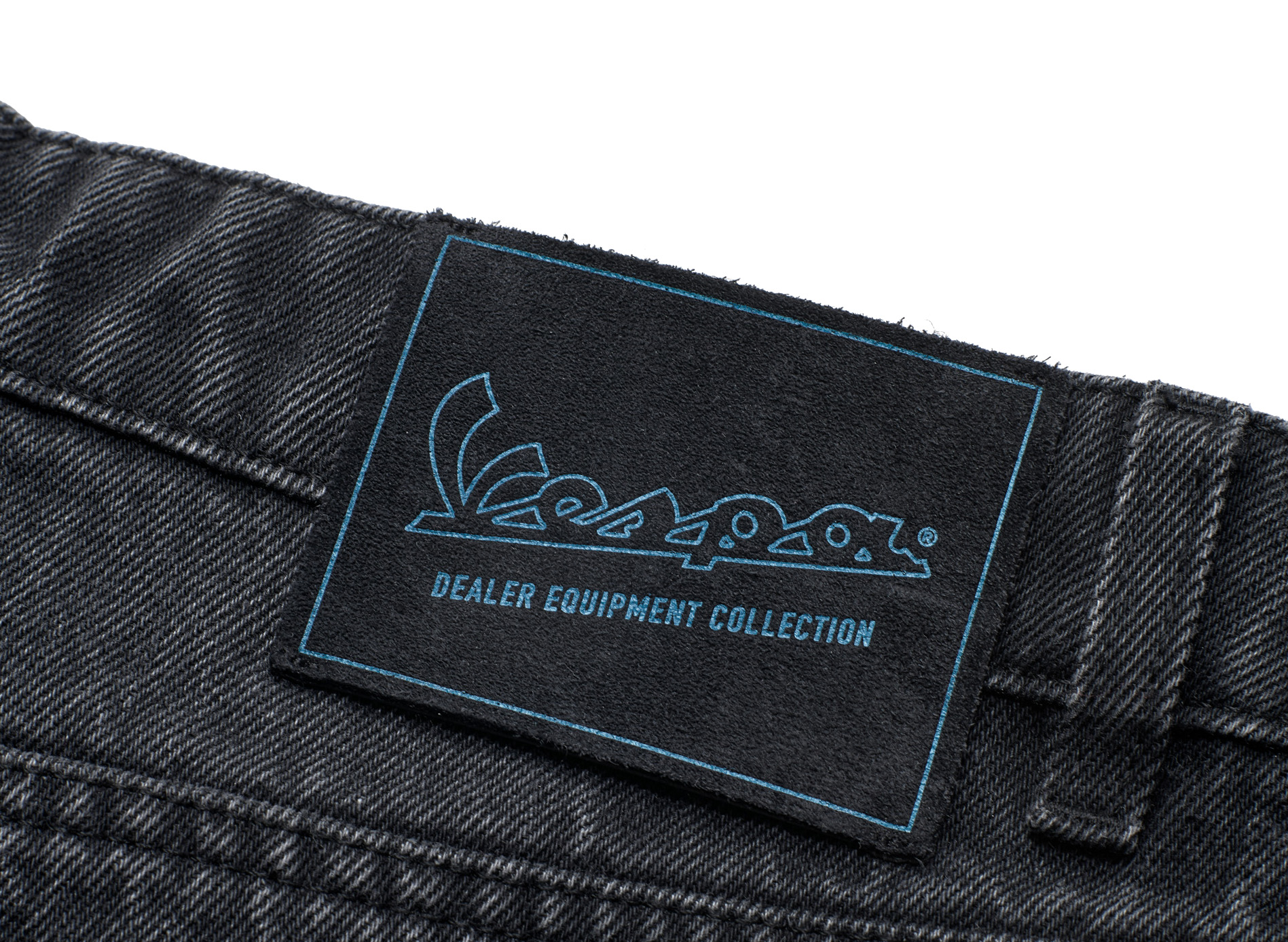 Vespa over-jeans black DEC collection
