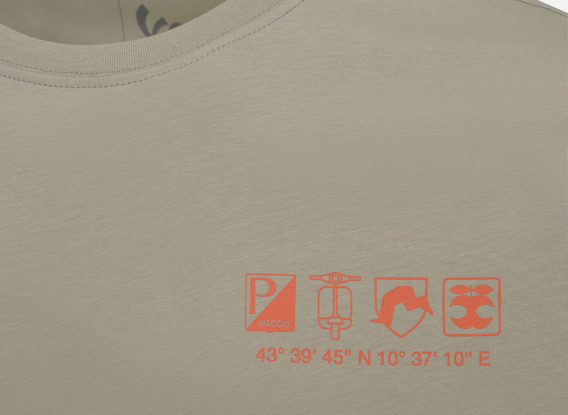Vespa T-shirt Nomad beige DEC collection